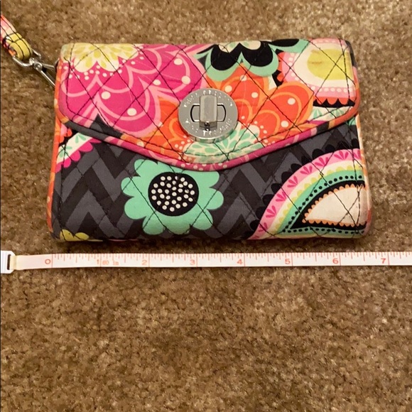 Vera Bradley Wallet / Wristlet - Picture 6 of 7